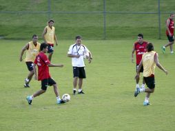 El Atlas entrenó bajo las órdenes de José Luis Mata, nuevo técnico rojinegro. E. BARRERA  /