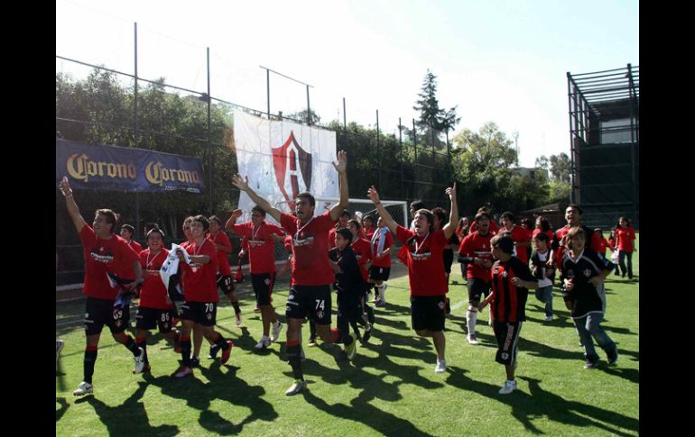 De la mano de Rubén Duarte, el equipo del Atlas es bicampeón de la sub-17. MEXSPORT  /