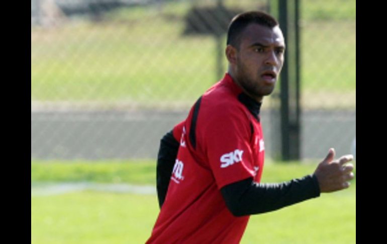 Èdgar Pacheco durante una sesión de entrenamientos con el conjunto rojinegro. A. CAMACHO  /