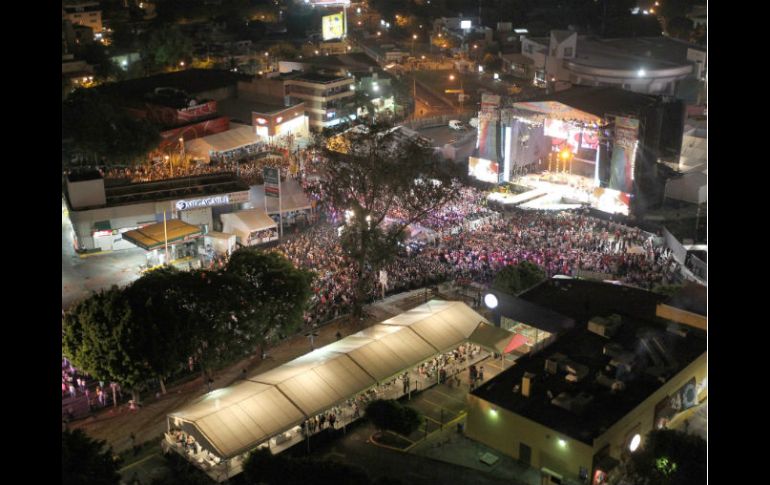 Miles de personas acudieron al concierto. A. CAMACHO  /