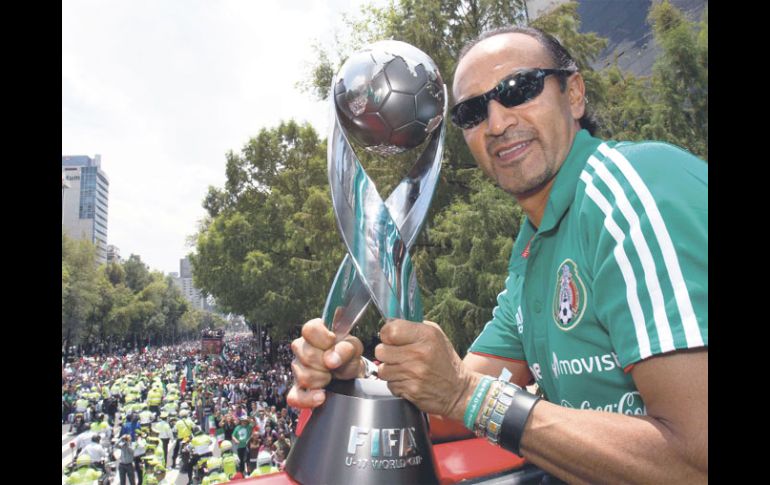 El estratega Raúl Gutiérrez llevó a México al título Sub-17 tras ganar sus siete partidos del Mundial. MEXSPORT  /