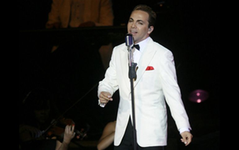 Castro se presentó frente mil 800 personas a los que les dejó gran satisfacción por sus diversas interpretaciones. ARCHIVO  /