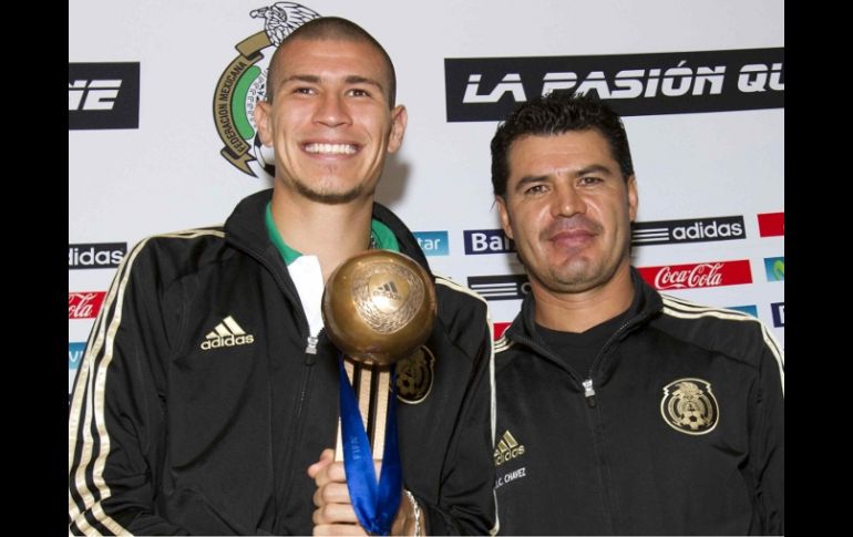 El mediocampista Jorge Enríquez (I), capitán del Tri Sub-20, fue galardonado como el tercer mejor jugador del certamen. MEXSPORT  /