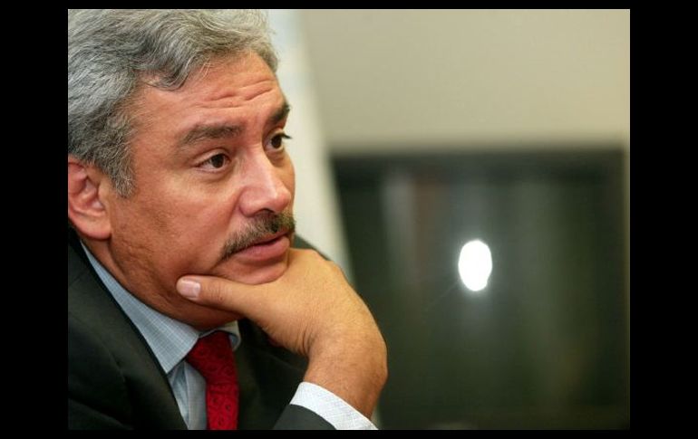 El ex gobernador de Jalisco celebra el esfuerzo por rehacer el tejido social.  ARCHIVO  /