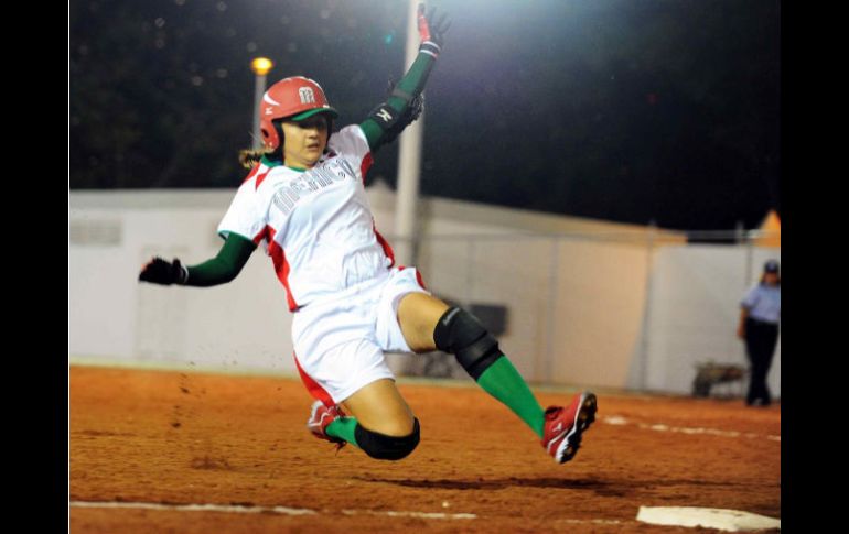 La jugadora Diana Castillo durante su encuentro con Canadá. MEXSPORT  /