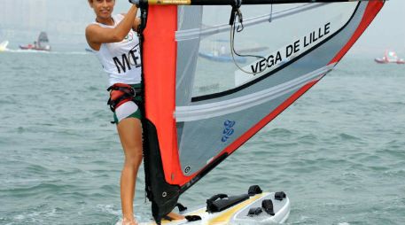 Vega le dedicó su medalla al público, que la estuvo apoyando en todo momento. MEXSPORT  /