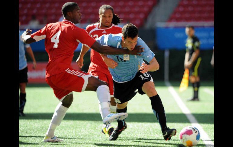 Uruguay tuvo que posponer su partido ante Trinidad y Tobago. MEXSPORT  /