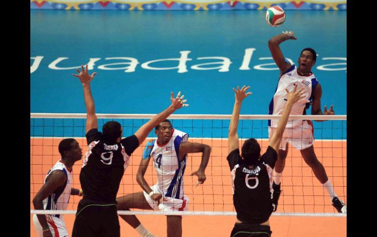 Segunda derrota de los locales ante cuba. MEXSPORT  /