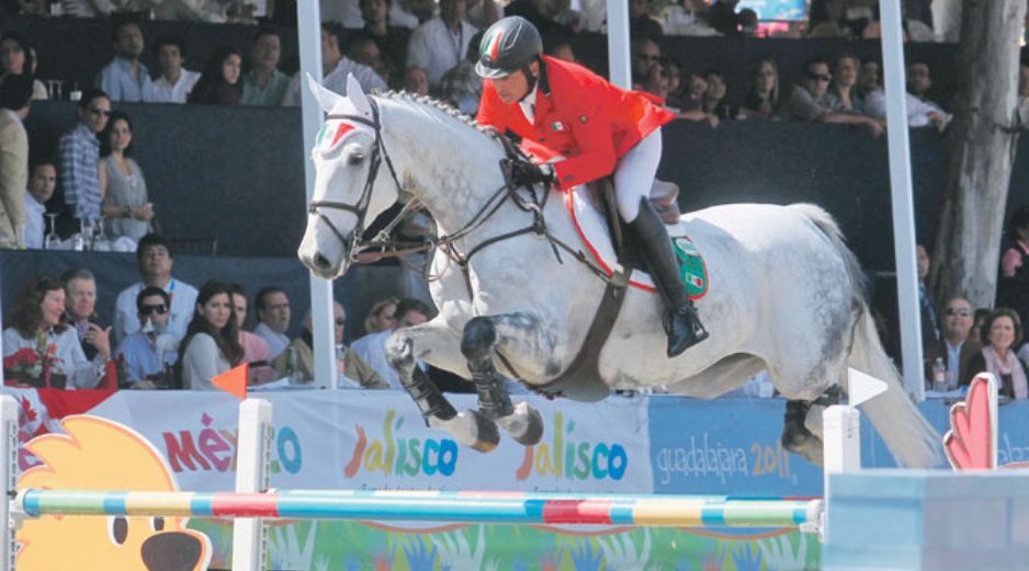 Los binomios estadounidenses hacen el uno-dos en el salto individual ecuestre y Brasil se queda con el bronce.  /