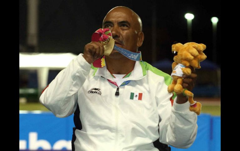 Mauro Máximo terminó en el sitio de honor con marca de 8.22 metros. MEXSPORT  /