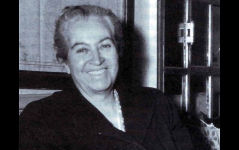 El seudónimo de Gabriela Mistral es un homenaje a los poetas Gabriele D'Annunzio y Frédéric Mistral. ESPECIAL  /