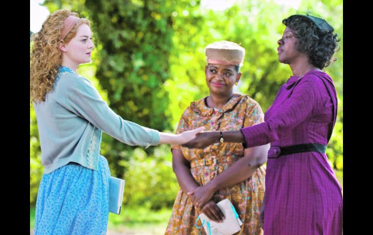 La cinta Historias cruzadas está basada en el best seller Criadas y señoras, de Kathryn Stockett. ESPECIAL  /