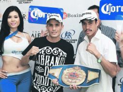 Juan José “Goofy” Montes (izq.) y Víctor “Nene” Zaleta subirán este sábado al ring para medirse en el Coliseo Olímpico de la UdeG.  /