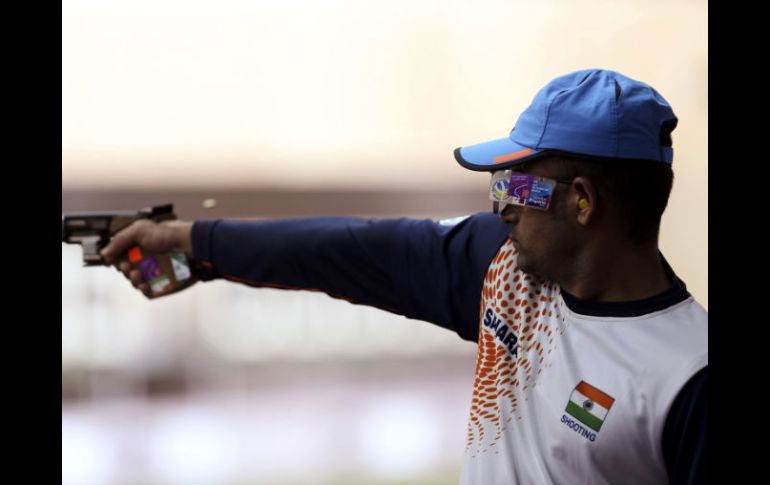 Vijay Kumar, de la India, alcanza la medalla de plata. REUTERS  /