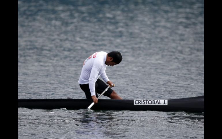 El michoacano logra un tiempo insuficiente de 44.57 segundos y deberá disputar la final B, que define puestos del 9 al 16. EFE  /