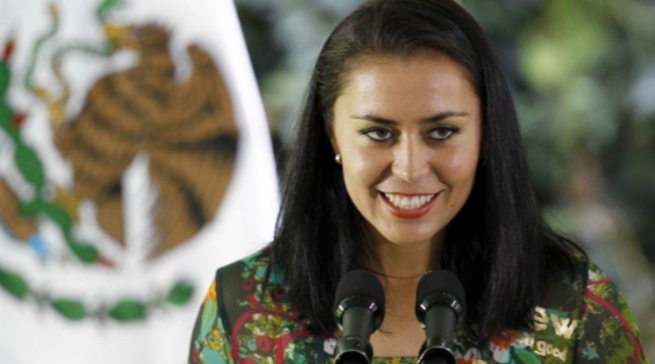 La arquera mexicana durante el homenaje que recibieron los medallistas olímpicos en Los Pinos. ARCHIVO  /