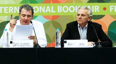 Ambos autores hablaron sobre cómo escribir periodismo.  /