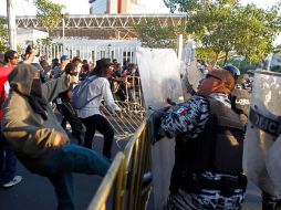 El saldo: 45 manifestantes lesionados y 27 detenciones, de las cuales 25 fueron puestas a disposición del Ministerio Público. ARCHIVO  /