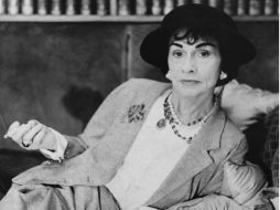 En 1971 falleció la diseñadora francesa Cocó Chanel. ESPECIAL /