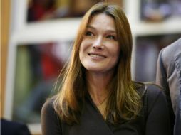 Carla Bruni, de 45 años, entra en nómina de un sello que trabaja con artistas de renombre. ARCHIVO /