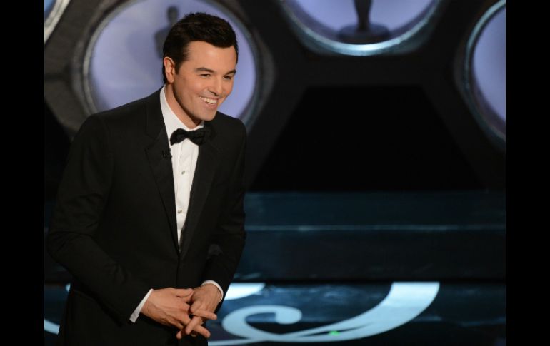 El presentador Seth MacFarlane llamó la atención al comienzo de la ceremonia por su humor negro. AFP /