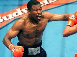 El tres veces campeón del mundo, Sugar Shane Mosley afina algunos detalles de su preparación en el CEDAR. ARCHIVO /