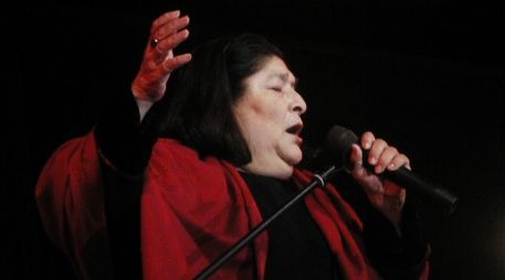 Mercedes Sosa llevó en su canto un mensaje de lucha e inconformidad social. ARCHIVO /