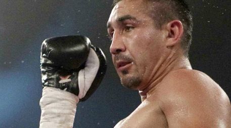 Soto liquida en apenas 2:42 minutos a su rival colombiano. ARCHIVO /