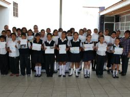 Grupo de 5to y 6to grado A de la escuela urbana 4 ''Lucio Blanco'' turno vespertino.  /