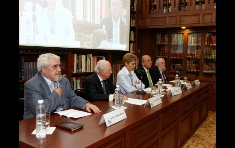 Los escritores Jaime Labastida Ochoa, Vicente Quirarte, Felipe, Garrido y Hugo Gutiérrez Vega recordaron con cariño al poeta. NTX /