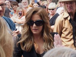 La principal encargada de llevar a cabo el trámite legal es la hija de Elvis, Lisa Marie Presley. ARCHIVO /