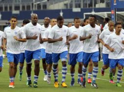 La selección de Honduras tomará todo lo positivo que dejó la Copa Oro para su duelo eliminatorio frente a México. ARCHIVO /