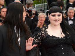 La desgarradora voz en 'The Gossip' Beth Ditto fue imágen del lanzamiento de la revista 'Love'. ARCHIVO /