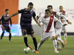 El delantero mexicano Nery Castillo fue titular en el partido del Rayo Vallecano. EFE /