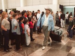 Según el INM, 781 mil 319 connacionales se internaron en México, en compañía de un millón 706 mil 865 extranjeros, en su mayoría hijos. ARCHIVO /