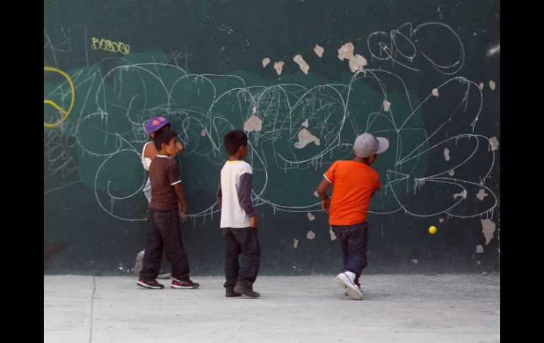 El titular de Comude reconoce necesidades en todas las unidades deportivas, pero habrá prioridad a las afectadas por vandalismo. ARCHIVO /