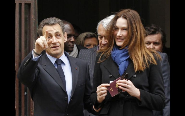 Nicolas Sarkozy se divorció de su mujer Cecilia y poco después se casó con  la exmodelo. ARCHIVO /