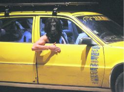 Bajo la dirección de Beto Ruiz, 'Nekrópolis' pasó de ser una lectura dramatizada a un trabajo escénico que encantó al público.  /