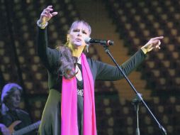 La mujer que nació para cantar deleitó a los asistentes al Auditorio Benito Juárez. ESPECIAL /