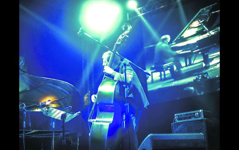 Noche cálida. Horacio Fumero y Adrián Iaies, en un momento del concierto de anoche. EL INFORMADOR / A. Hernández