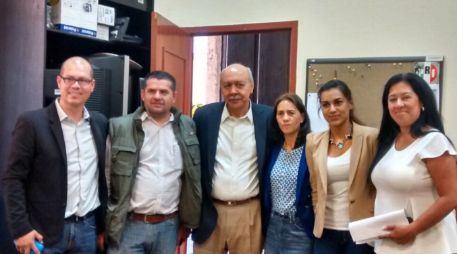 González Pimienta recorrió las instalaciones del Palacio Legislativo con los cinco diputados. EL INFORMADOR / Z. Ramírez