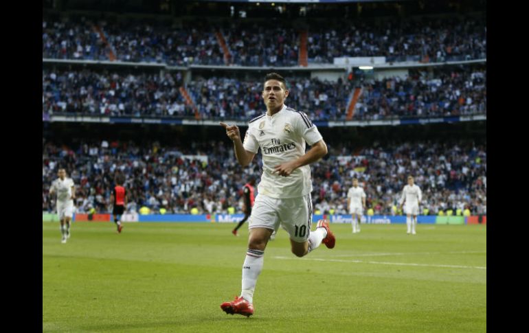 Tras reaparecer después de su lesión en un pie, James se ha convertido en el jugador más en forma del cuadro blanco. AP / D. de Olza