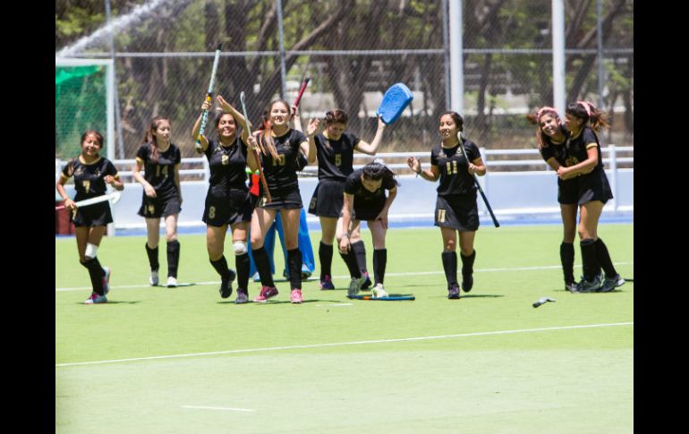 El equipo femenil Sub 21 festeja tras vencer en la final a su similar de Guanajuato. EL INFORMADOR / P. Franco