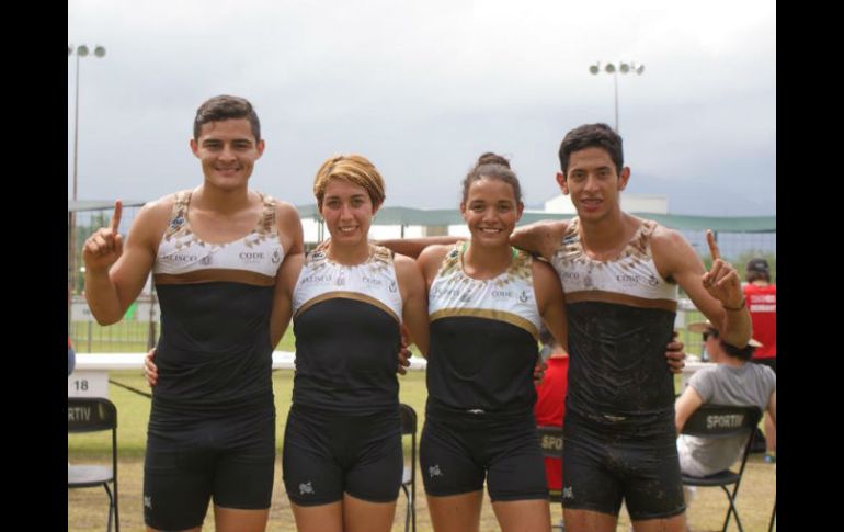 Saúl Rivera, Mariana Arceo, María Josefina Ramírez y Bryan del Muro ganaron oro en equipos mixtos. TWITTER / @CODEJALISCO