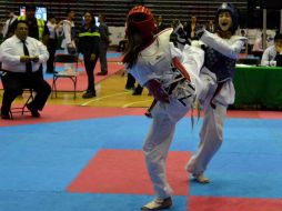 La tapatía ganó bronce en la modalidad de combate en las instalaciones del Gimnasio Nuevo León Unido. TWITTER / @CODEJALISCO