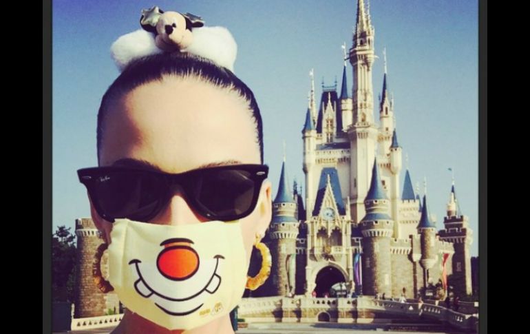 Los cantantes son vistos juntos en Disneylandia. TWITTER / @katyperry