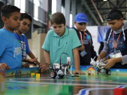 Algunos de los atractivos de la exposición son demostraciones de vuelos de drones, una exhibición de robots y talleres interactivos. EFE / J. Méndez