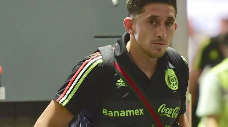 Héctor Herrera dijo desconocer cualquier cosa sobre el presunto incidente entre el DT y el cometarista. AFP / R. Schemidt