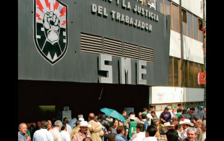 Conformación de una cooperativa; el SME tendrá que desaparecer.EL FINANCIERO ARCHIVO  /