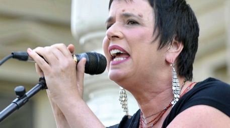 Tras las dos representaciones de sus monólogos, Ensler se manifestó sorprendida por la respuesta del público. AP / ARCHIVO